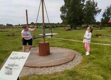 Grafika 3: Wycieczka do Łeby "Siedlisko"