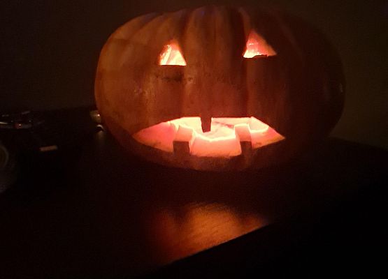 Grafika 1: Halloween