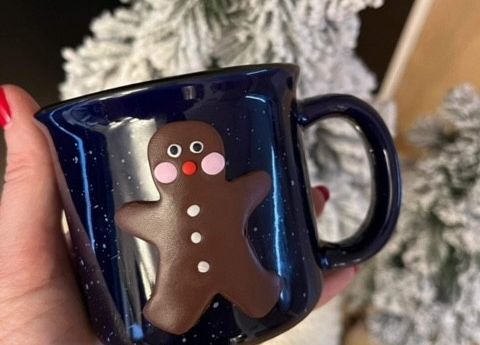Grafika 8: Świąteczny kubek