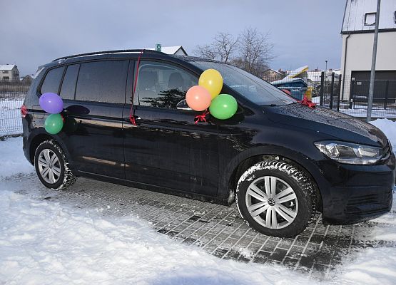 Grafika 5: Uroczyste przekazanie