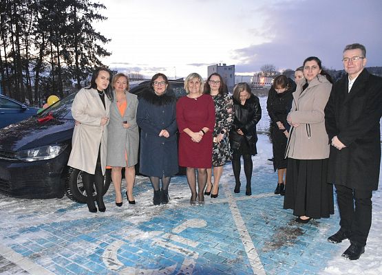 Grafika 2: Uroczyste przekazanie