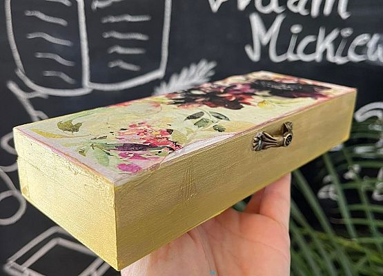 Grafika 2: Skrzyneczki skarbów